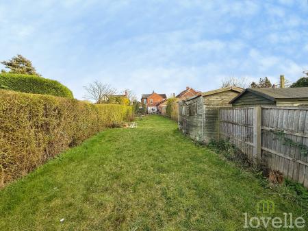 3 bedroom Semi-detached house for sale in Hykeham Road, Lincoln, LN6