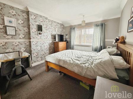 3 bedroom Semi-detached house for sale in Malton Road, North Hykeham, LN6