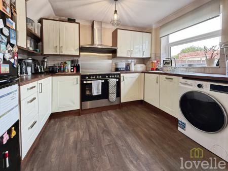 3 bedroom Semi-detached house for sale in Malton Road, North Hykeham, LN6
