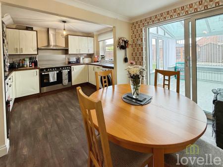 3 bedroom Semi-detached house for sale in Malton Road, North Hykeham, LN6