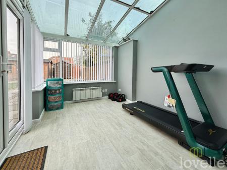 3 bedroom Semi-detached house for sale in Malton Road, North Hykeham, LN6