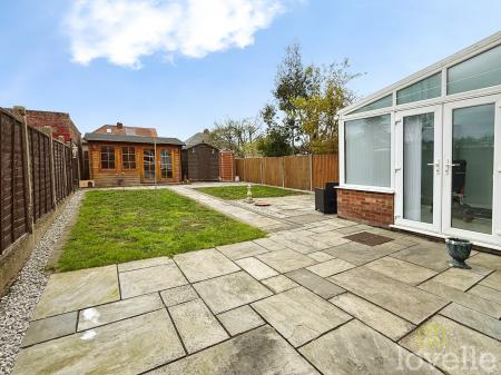 3 bedroom Semi-detached house for sale in Malton Road, North Hykeham, LN6