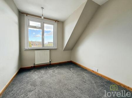 3 bedroom Semi-detached house to let in Chestnut Road, North Hykeham, LN6