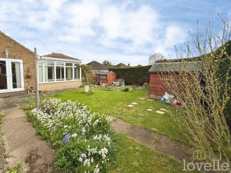 2 bedroom Bungalow for sale in Green Lane, North Hykeham, LN6
