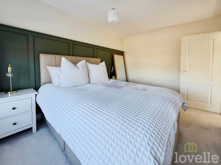 3 bedroom Semi-detached house for sale in Hathersage Avenue, North Hykeham, LN6