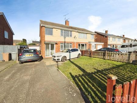 Hathersage Avenue, North Hykeham, LN6