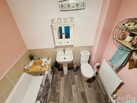 3 bedroom Town house for sale in Wordsall Close, Waddington, LN5