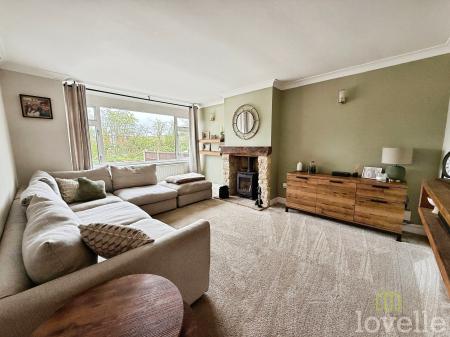 3 bedroom Detached house for sale in Newark Road, North Hykeham, LN6