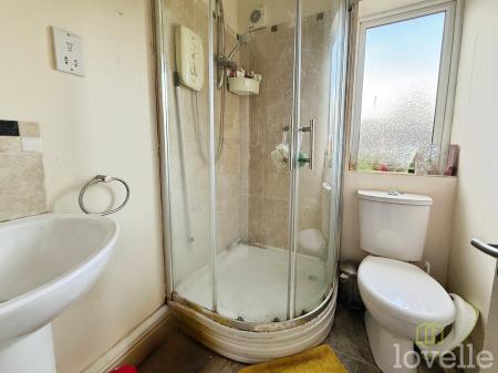 5 bedroom Semi-detached house for sale in De Wint Avenue, Lincoln, LN6