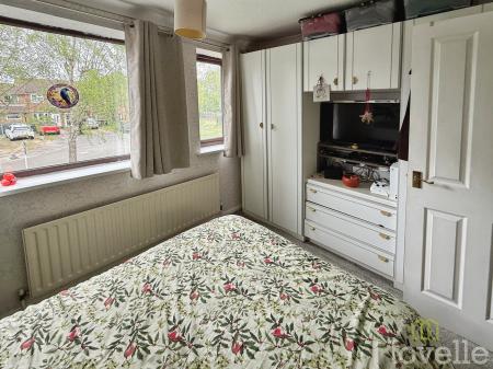 2 bedroom Semi-detached house for sale in Elsham Close, Lincoln, LN6