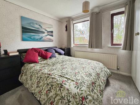 2 bedroom Semi-detached house for sale in Elsham Close, Lincoln, LN6