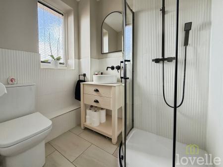 3 bedroom Semi-detached house for sale in Woodfield Avenue, Lincoln, LN6