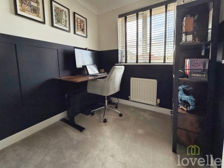 3 bedroom Semi-detached house for sale in Woodfield Avenue, Lincoln, LN6