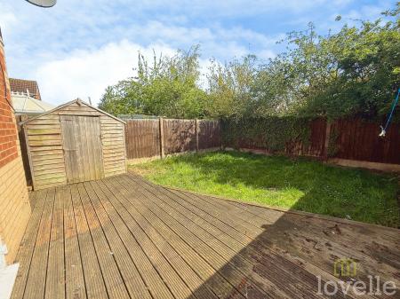 2 bedroom Semi-detached house to let in Halifax Close, Skellingthorpe, LN6