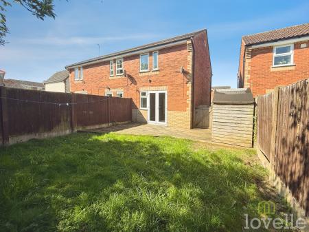 2 bedroom Semi-detached house to let in Halifax Close, Skellingthorpe, LN6