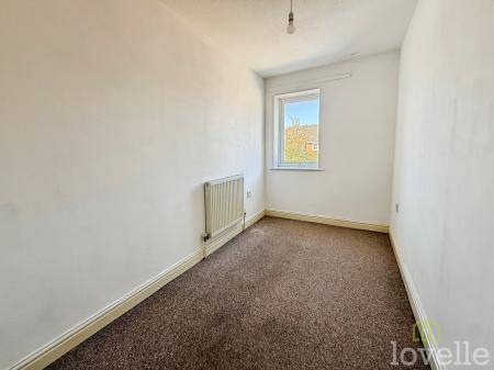 2 bedroom Semi-detached house to let in Halifax Close, Skellingthorpe, LN6