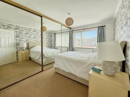 3 bedroom Detached bungalow for sale in Derwent Close, North Hykeham, LN6