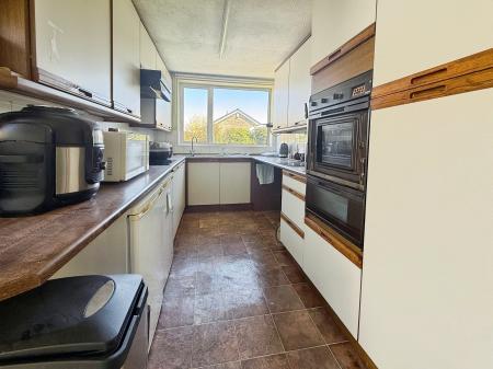 3 bedroom Detached bungalow for sale in Derwent Close, North Hykeham, LN6