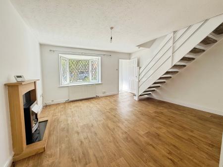 3 bedroom Semi-detached house to let in Woodvale Close, Lincoln, LN6