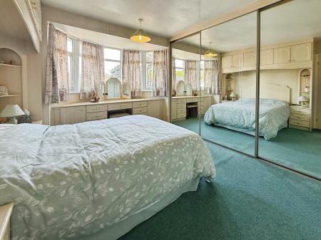 3 bedroom Semi-detached house for sale in Park Avenue, Lincoln, LN6