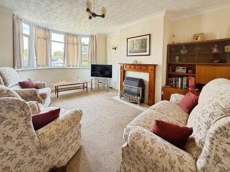 3 bedroom Semi-detached house for sale in Park Avenue, Lincoln, LN6