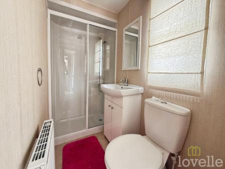 2 bedroom Park home for sale in Meadow Farm, North Hykeham, LN6