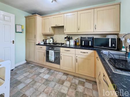 3 bedroom Semi-detached house for sale in Richmond Drive, North Hykeham, LN6