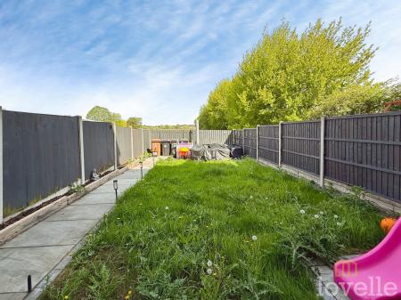 3 bedroom Semi-detached house for sale in Richmond Drive, North Hykeham, LN6