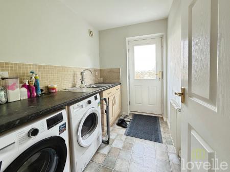 3 bedroom Semi-detached house for sale in Richmond Drive, North Hykeham, LN6