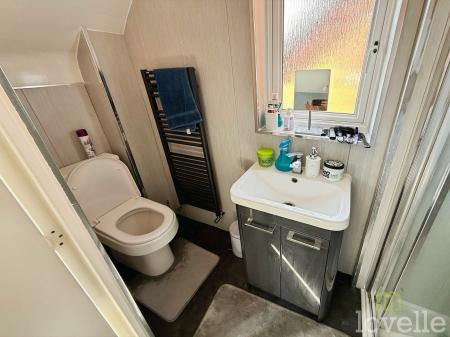 3 bedroom Semi-detached house for sale in Richmond Drive, North Hykeham, LN6