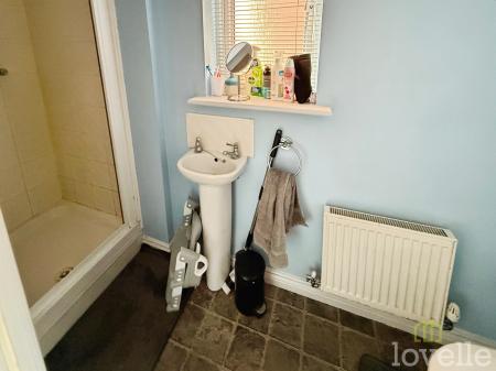 3 bedroom Semi-detached house for sale in Richmond Drive, North Hykeham, LN6