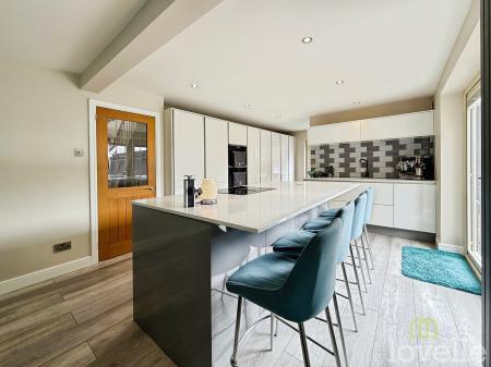 4 bedroom Detached house for sale in Ascot Way, North Hykeham, LN6