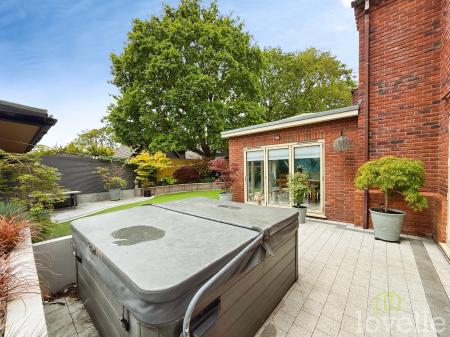 4 bedroom Detached house for sale in Ascot Way, North Hykeham, LN6