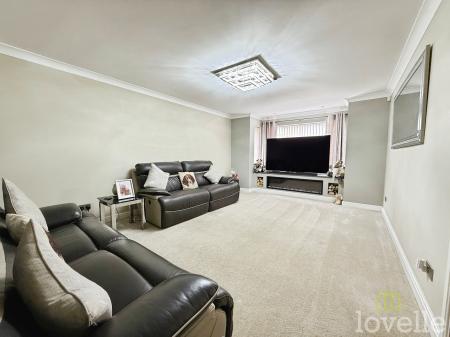 4 bedroom Detached house for sale in Ascot Way, North Hykeham, LN6
