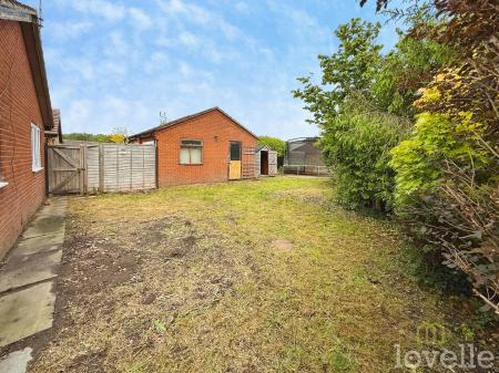 3 bedroom Bungalow for sale in Elvington Close, Lincoln, LN6