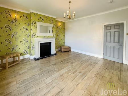 3 bedroom Semi-detached house for sale in Lincoln Road, North Hykeham, LN6