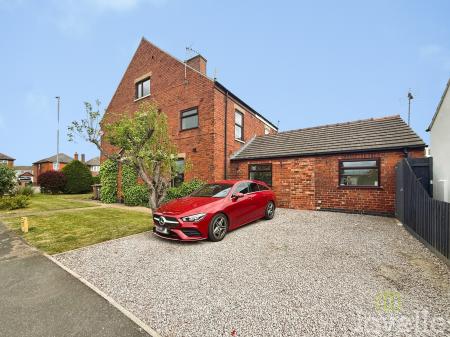 Lincoln Road, North Hykeham, LN6