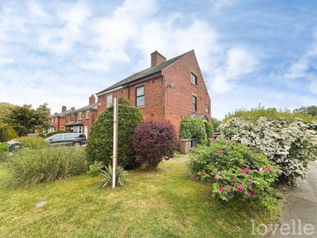 3 bedroom Semi-detached house for sale in Lincoln Road, North Hykeham, LN6