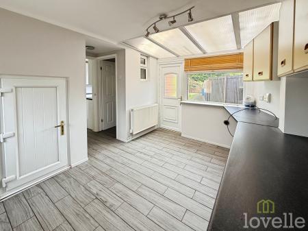 3 bedroom Semi-detached house to let in Cotman road, Lincoln, LN6