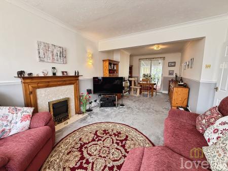 3 bedroom Semi-detached house for sale in Hainton Road, Lincoln, LN6