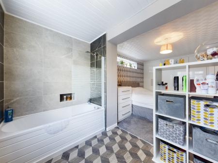 3 bedroom Bungalow for sale in Westwood Drive, Lincoln, LN6