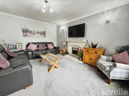 4 bedroom Bungalow for sale in Doddington Road, Lincoln, LN6
