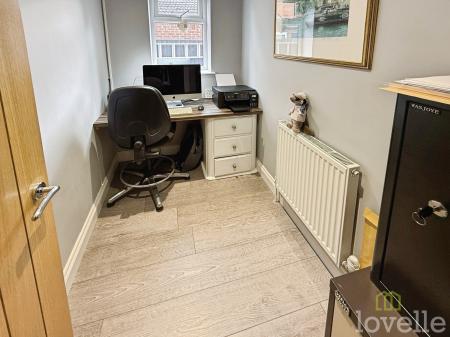 4 bedroom Bungalow for sale in Doddington Road, Lincoln, LN6