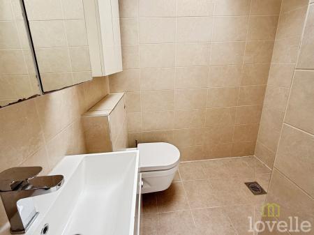 4 bedroom Semi-detached house for sale in Doddington Road, Lincoln, LN6