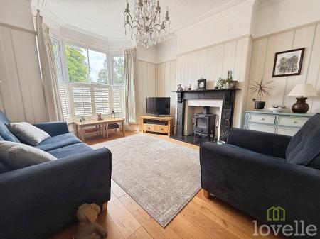 4 bedroom Semi-detached house for sale in Doddington Road, Lincoln, LN6