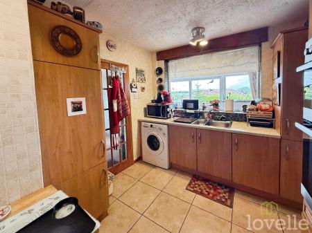 4 bedroom Semi-detached house for sale in Granson Way, Washingborough, LN4