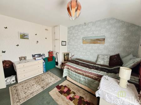 4 bedroom Semi-detached house for sale in Granson Way, Washingborough, LN4