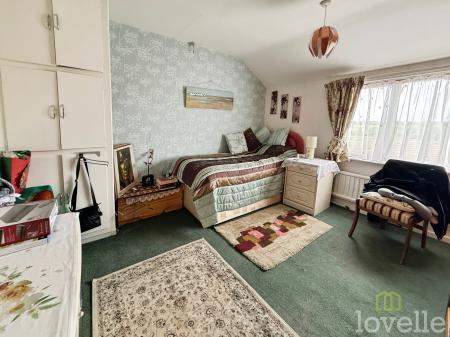 4 bedroom Semi-detached house for sale in Granson Way, Washingborough, LN4