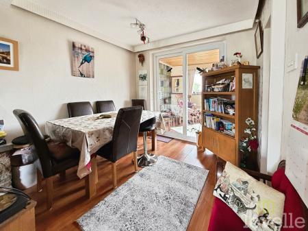 4 bedroom Semi-detached house for sale in Granson Way, Washingborough, LN4