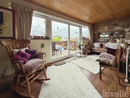 4 bedroom Semi-detached house for sale in Granson Way, Washingborough, LN4